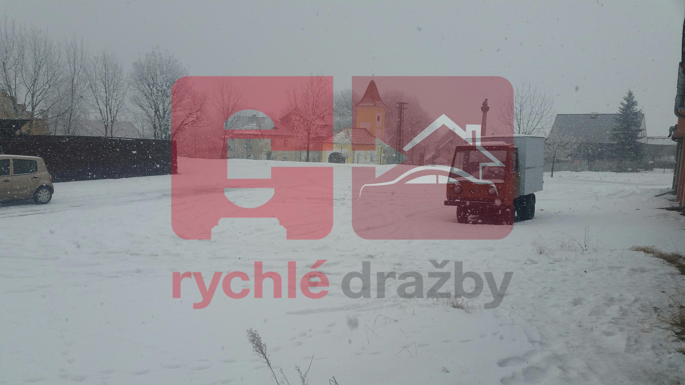 636223419369015000_Garáže zpevněná plocha.jpg